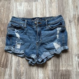 Hollister Jean shorts, size 3/26